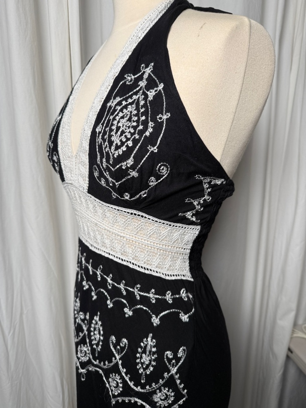 Black Embroidered Halter Midi Dress - White Detailing - Picture 4 of 8